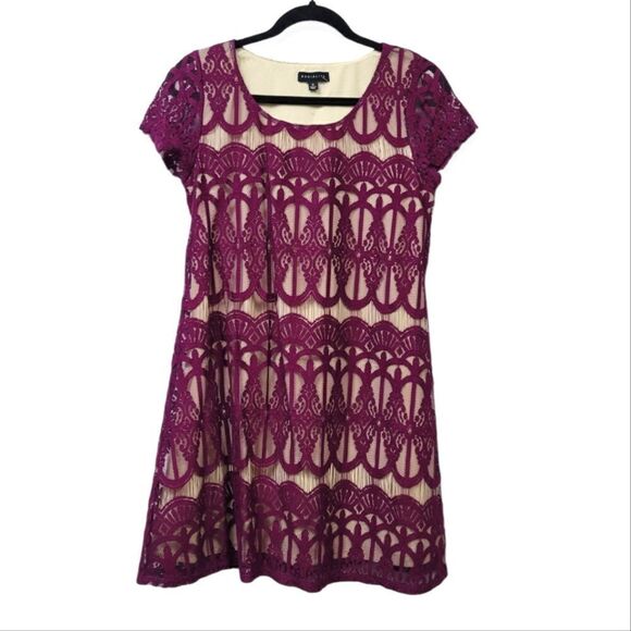 Socialite lace dress size medium - Picture 1 of 8